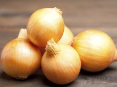 Benefits Of White Onion: गर्मियों का शानदार सुपरफूड है सफेद प्याज, गर्मी से दिलाता है निजात और भी हैं कई फायदे