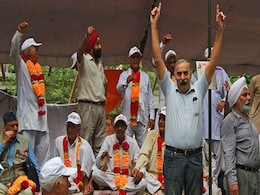 SC ने जंतर-मंतर पर धरना प्रदर्शन पर लगी रोक हटाई, कहा- यह मौलिक अधिकार है SC ने जंतर-मंतर पर धरना प्रदर्शन पर लगी रोक हटाई, कहा- यह मौलिक अधिकार है