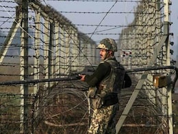 पाकिस्तानी सैनिकों ने सीमा पर की गोलीबारी, एक जवान जख्मी पाकिस्तानी सैनिकों ने सीमा पर की गोलीबारी, एक जवान जख्मी