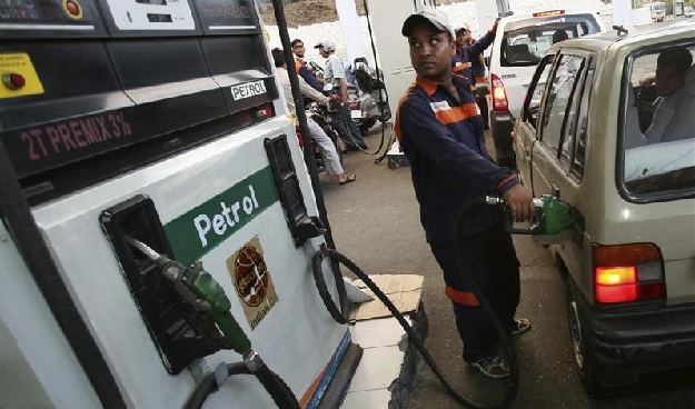 Government Hikes Excise Duty on Petrol by Rs 1.6 Per Litre, Diesel by 40 Paisa