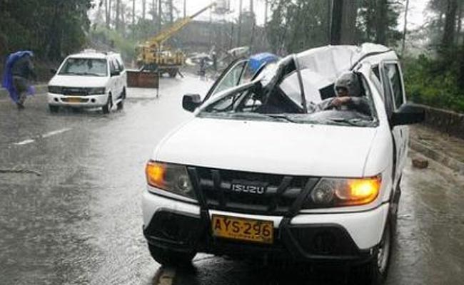 Philippines Flies Aid to Thousands of Marooned as Typhoon Toll Rises