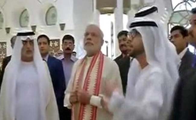 PM Modi Visits Sheikh Zayed Grand Mosque in Abu Dhabi