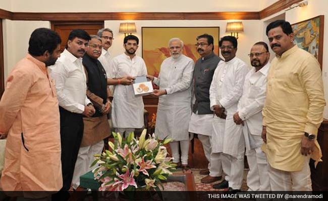 Yuva Sena Chief Aditya Thackeray Invites PM Modi to Visit Mumbai Civic Schools