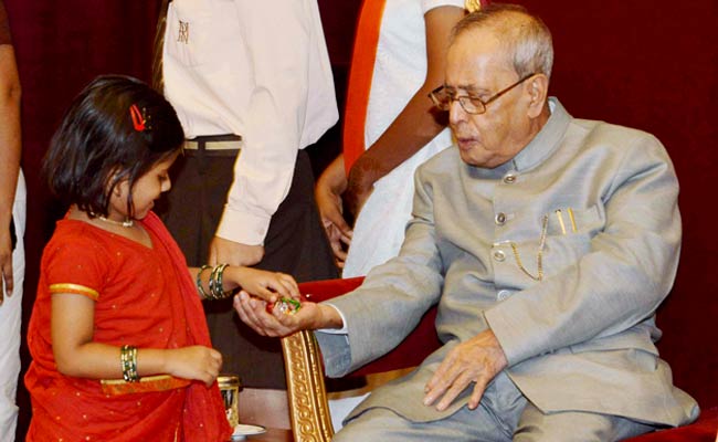 President Mukherjee, PM Modi, Other Leaders Celebrate Raksha Bandhan