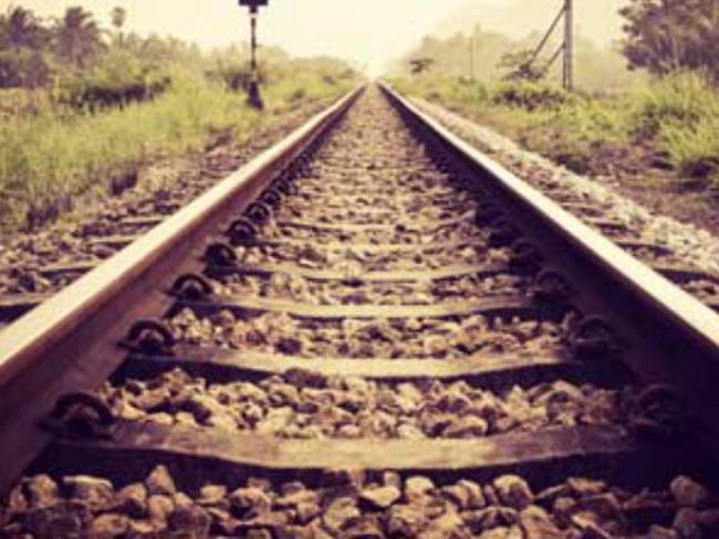 Women Passengers Block Rail Tracks Over Ladies Special Train in Bengal