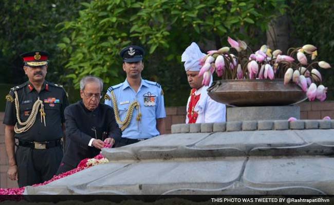 Rajiv Gandhi Remembered on 71st Birth Anniversary