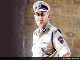 क्यों मुंबई छोड़ने से पहले मारिया के ट्रांसफर ऑर्डर पर दस्तखत कर गए थे सीएम फडणवीस क्यों मुंबई छोड़ने से पहले मारिया के ट्रांसफर ऑर्डर पर दस्तखत कर गए थे सीएम फडणवीस