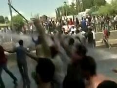 Teachers Protesting Over Selection Process Clash With Police in Srinagar