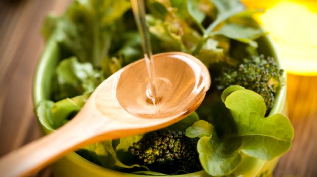 5 Salad Dressing Options To Spruce Up Your Salads