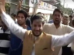 कश्मीरी अलगाववादी शब्बीर शाह दिल्ली में नजरबंद, पाक NSA से नहीं मिलने दिया जाएगा कश्मीरी अलगाववादी शब्बीर शाह दिल्ली में नजरबंद, पाक NSA से नहीं मिलने दिया जाएगा