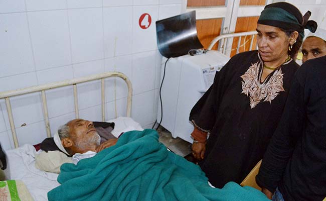 8 Injured in Grenade Blast at Mosque in Shopian in Jammu and Kashmir