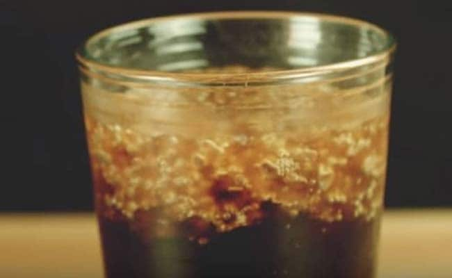 Here's What Happens When You Put Milk Into Cola