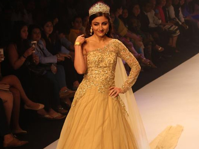 Soha Ali Khan: Difficult to be Part of the 'Critical' Fashion World