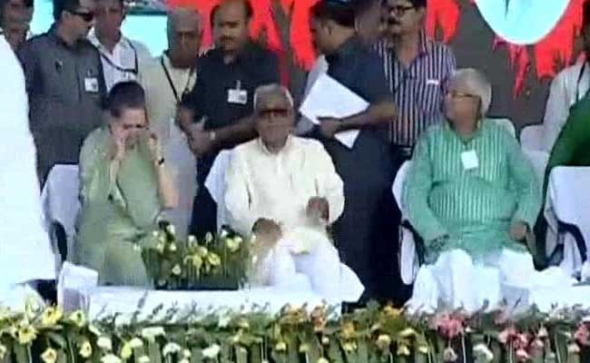 Nitish, Lalu's Parties Make Competing Claims During Seat Sharing Talks: Sources