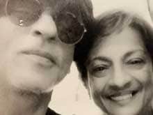 Shah Rukh Khan Takes a Selfie With Kajol's Mother in Iceland