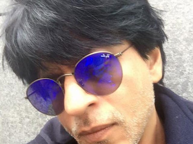 Shah Rukh Khan Introduces Twitter to 'Filmon Ki Jaan'