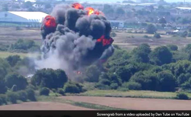 Pilot Fights For Life After 7 Killed in UK Airshow Crash