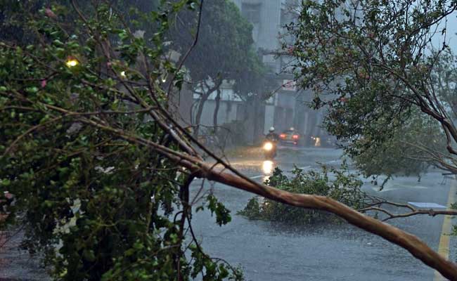 Typhoon Weakens in China After Killing 6 in Taiwan