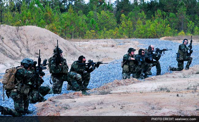 हूती हथियारों को जब्त करने के गुप्त अभियान के बाद दो अमेरिकी नौसेना सील लापता