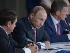 Vladimir Putin Slams 'External Control' Over Ukraine on Crimea Visit