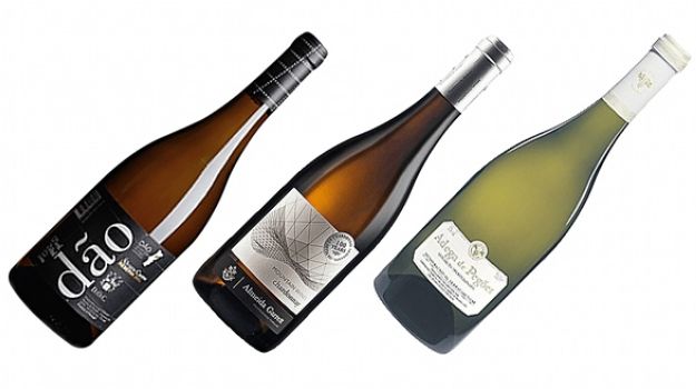 Top of the Chart: 3 Best White Wines from Portugal