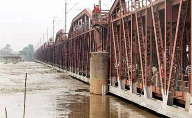 Yamuna Water Level In Delhi Nears Warning Mark