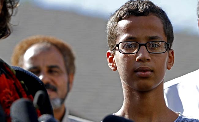 Muslim Boy Handcuffed for Making Clock is Guest at Google Fair