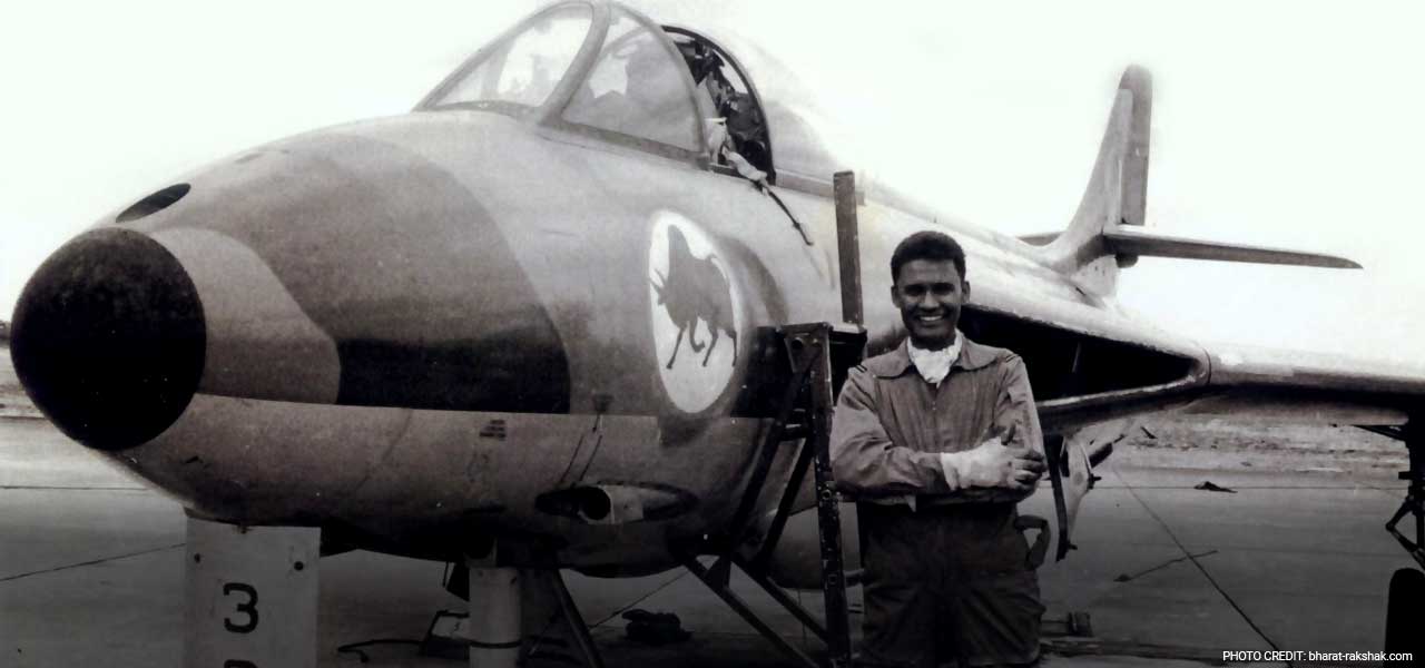 4 Pak Fighter Jets, But an Indian Air Force Hero Won the Day