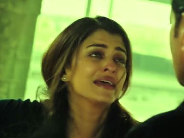 Aishwarya Cried on Last Day of <i>Jazbaa</i>. Thankfully There Was Munna Bhai