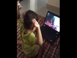 This Tiny Metal Fan Head Bangs Like a Boss This Tiny Metal Fan Head Bangs Like a Boss