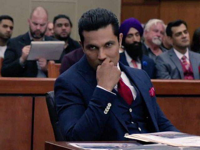 Randeep Hooda Tweets From Toronto About <i>Beeba Boys</i> Premiere