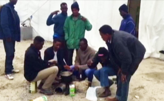 For These Refugees in France, Dreams of a Better Life in England