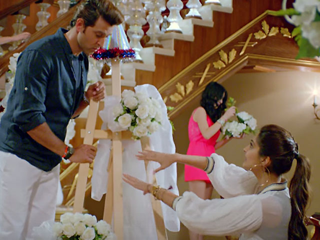 Hrithik, Sonam's <i>Dheere Dheere</i> Watched Over 5 Million Times on YouTube