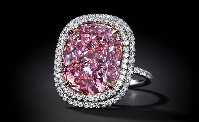 Rare Pink Diamond May Fetch 28 Million Dollars at Geneva Auction