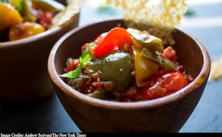 A Stew of Peppers Dresses Up Brown Rice