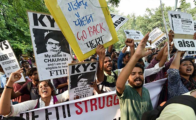 Backing FTII Students' Stir, American Intellectuals Slam Gajendra Chauhan