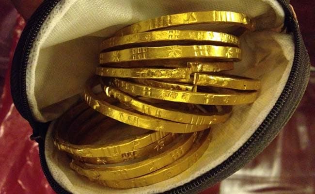 Gold Worth Rs 80 Lakh Seized at Ahmedabad Airport