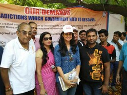 पूर्व सैनिकों की हड़ताल को समर्थन देने पहुंची गुल पनाग पूर्व सैनिकों की हड़ताल को समर्थन देने पहुंची गुल पनाग