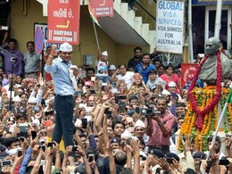 गुजरात पुलिस ने हार्दिक पटेल के सहयोगी पर देशद्रोह का मामला दर्ज किया गुजरात पुलिस ने हार्दिक पटेल के सहयोगी पर देशद्रोह का मामला दर्ज किया