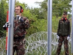 PM Mobilises Hungary's Troops, Prisoners, Jobless to Fence out Migrants