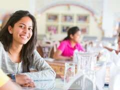 भारतीय विद्यार्थियों को लौटा रहा अमेरिका? क्यों, पढ़ें ये खबर