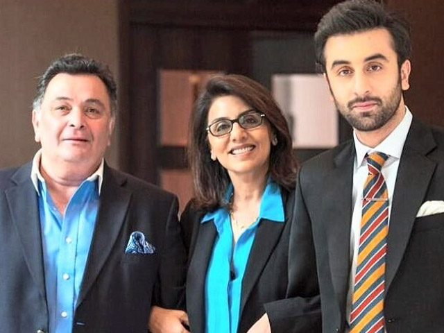 Rishi Kapoor Celebrates Birthday With Ranbir, Neetu