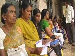 In a Kerala Hospital: Queues, No Doctors and Scant Treatment In a Kerala Hospital: Queues, No Doctors and Scant Treatment
