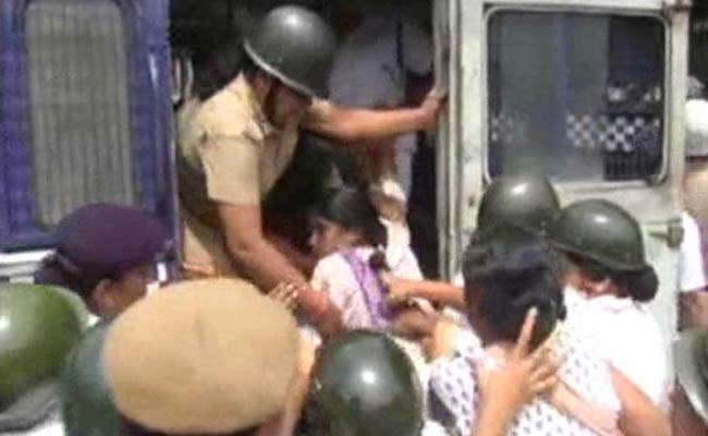 Sporadic Violence During Shutdown in West Bengal