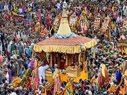 हिमाचल प्रदेश : रथयात्रा के साथ अंतरराष्ट्रीय कुल्लू दशहरा उत्सव प्रारंभ हिमाचल प्रदेश : रथयात्रा के साथ अंतरराष्ट्रीय कुल्लू दशहरा उत्सव प्रारंभ