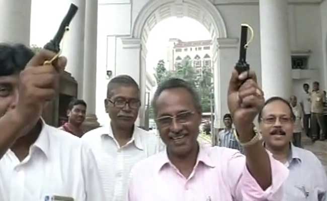 What Triggered a 'Pistol Protest' in Bengal Assembly Today