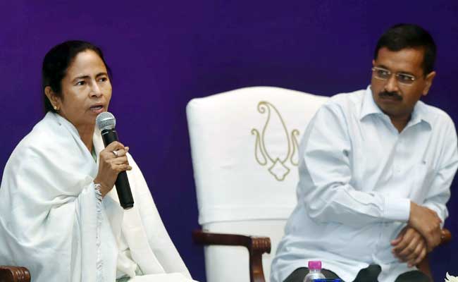 At Conclave of Chief Ministers, Only Mamata Shares Stage With Kejriwal