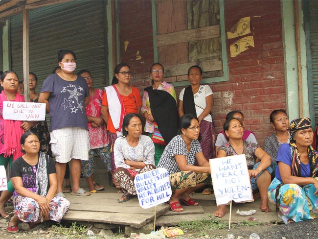 मणिपुर: चार दिन बाद भी शवों के अंतिम संस्कार को तैयार नहीं हैं चूड़ाचांदपुर के लोग