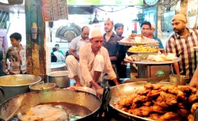 मांस बिक्री पर चार दिन तक प्रतिबंध मुंबई जैसे शहर में व्यावहारिक नहीं : हाईकोर्ट