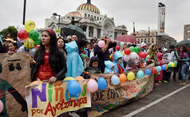 Mexico Marks 1 Year Since 43 Students Vanished